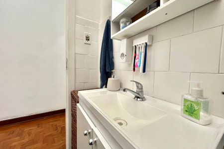 Casa à venda com 112m², 2 quartos e 1 vagaBanheiro