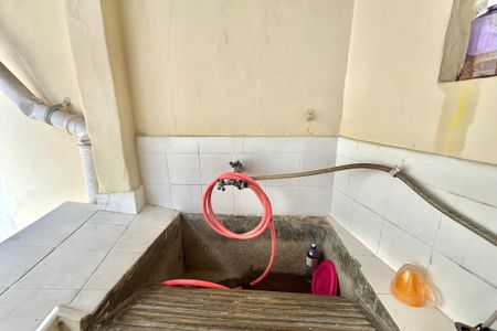 Casa à venda com 112m², 2 quartos e 1 vagaÁrea de Serviço