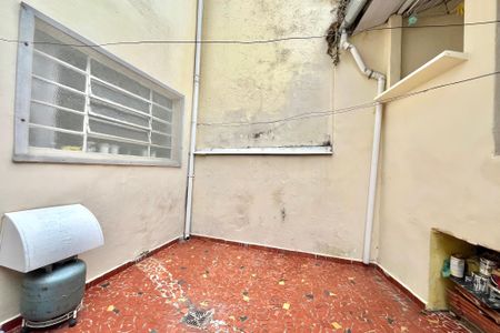 Casa à venda com 112m², 2 quartos e 1 vagaQuintal