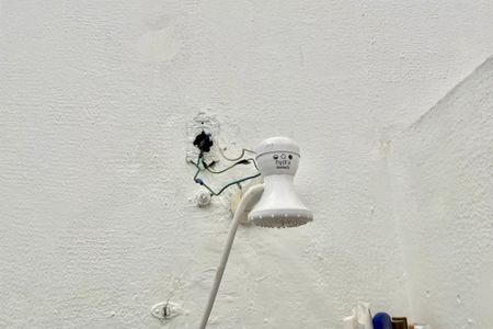 Casa à venda com 112m², 2 quartos e 1 vagaBanheiro