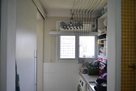 Apartamento à venda com 70m², 2 quartos e 1 vagaÁrea de Serviço