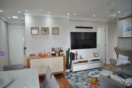 Apartamento à venda com 70m², 2 quartos e 1 vagaSala