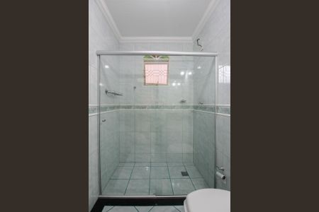 Casa para alugar com 120m², 3 quartos e 2 vagasBanheiro Social