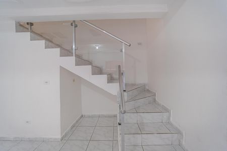 Casa para alugar com 200m², 3 quartos e 1 vagaEscada