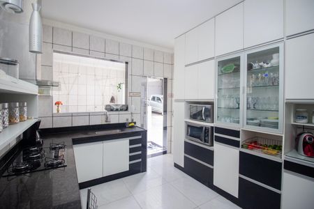 Casa para alugar com 410m², 6 quartos e 10 vagasCozinha