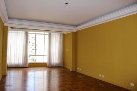Apartamento para alugar com 3 quartos, 218m² em Cerqueira César, São Paulo