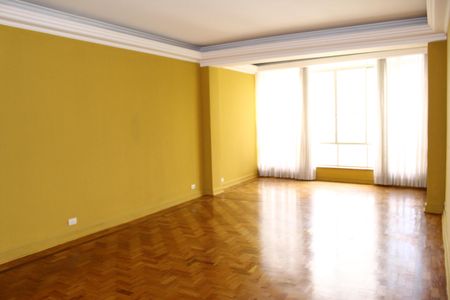 Apartamento para alugar com 3 quartos, 218m² em Cerqueira César, São Paulo