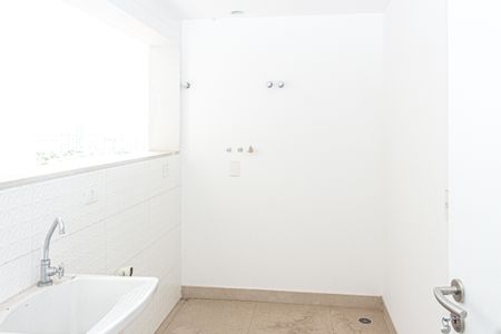 Apartamento à venda com 121m², 3 quartos e 2 vagas Apartamento à venda com 121m², 3 quartos e 2 vagasÁrea de Serviço