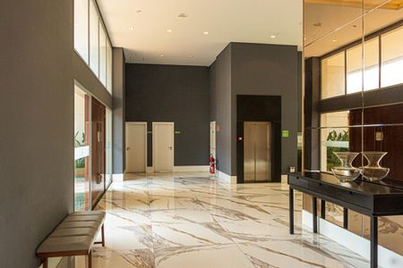 Apartamento à venda com 121m², 3 quartos e 2 vagas Apartamento à venda com 121m², 3 quartos e 2 vagasHall de entrada