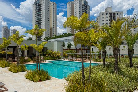 Apartamento à venda com 121m², 3 quartos e 2 vagas Apartamento à venda com 121m², 3 quartos e 2 vagasÁrea comum - Piscina