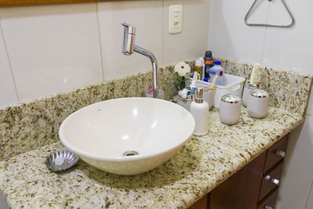 Apartamento à venda com 60m², 2 quartos e sem vagaBanheiro