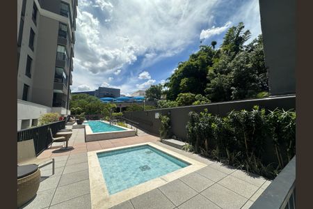 Apartamento à venda com 87m², 2 quartos e 2 vagasÁrea comum - Piscina