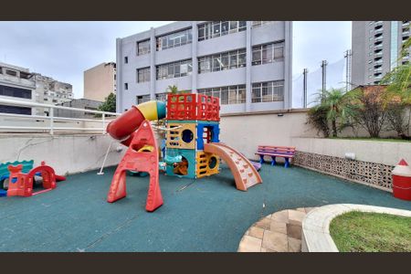 Apartamento para alugar com 139m², 4 quartos e 4 vagasÁrea comum - Playground