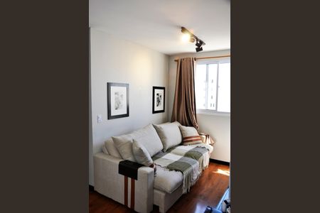 Detalhe - Sala e Sala de Jantar de apartamento para alugar com 2 quartos, 44m² em Jardim Iris, São Paulo