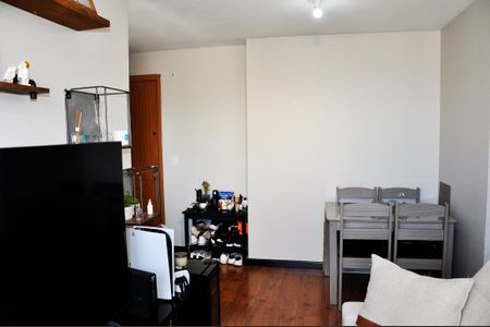 Apartamento para alugar com 44m², 2 quartos e 1 vaga Apartamento para alugar com 44m², 2 quartos e 1 vagaDetalhe - Sala e Sala de Jantar