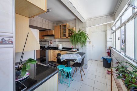 Apartamento para alugar com 122m², 3 quartos e 1 vagaÁrea de serviço