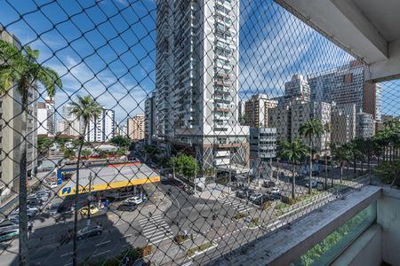 Apartamento para alugar com 122m², 3 quartos e 1 vagaVaranda