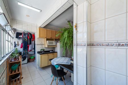 Apartamento para alugar com 122m², 3 quartos e 1 vagaÁrea de serviço