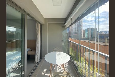 Studio para alugar com 30m², 1 quarto e sem vaga Studio para alugar com 30m², 1 quarto e sem vagaVaranda