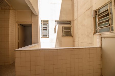 Apartamento à venda com 180m², 3 quartos e 1 vagaÁrea de Serviço