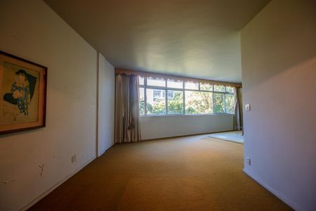 Apartamento à venda com 180m², 3 quartos e 1 vagaSala