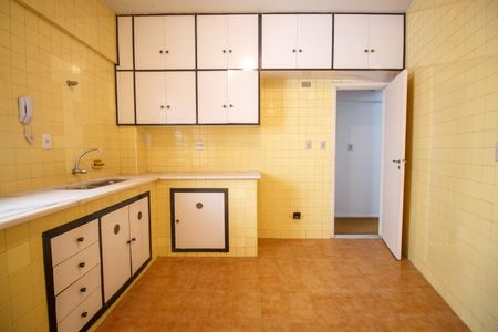 Apartamento à venda com 180m², 3 quartos e 1 vagaCozinha