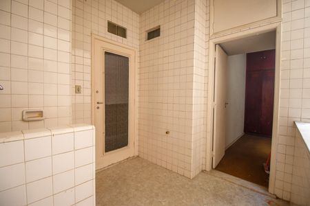 Apartamento à venda com 180m², 3 quartos e 1 vagaÁrea de Serviço