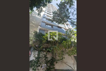 Apartamento à venda com 37m², 1 quarto e sem vaga Apartamento à venda com 37m², 1 quarto e sem vagaFachada