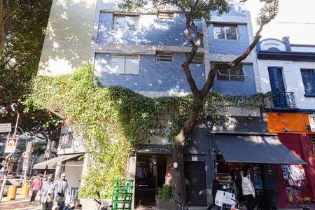 Apartamento à venda com 37m², 1 quarto e sem vaga Apartamento à venda com 37m², 1 quarto e sem vagaFachada