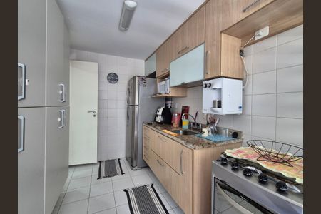 Apartamento para alugar com 69m², 2 quartos e 1 vagaCozinha 