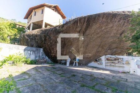 Casa à venda com 720m², 6 quartos e 4 vagas