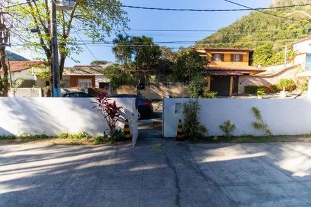 Casa à venda com 720m², 6 quartos e 4 vagas