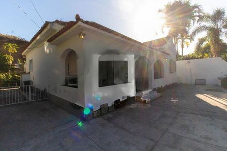 Casa à venda com 720m², 6 quartos e 4 vagas