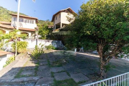 Casa à venda com 720m², 6 quartos e 4 vagas