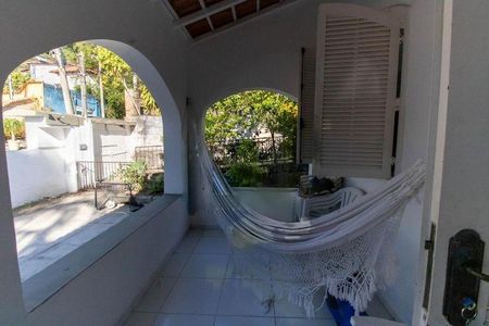 Casa à venda com 720m², 6 quartos e 4 vagas