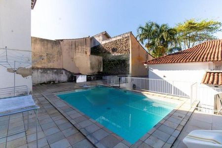 Casa à venda com 720m², 6 quartos e 4 vagas