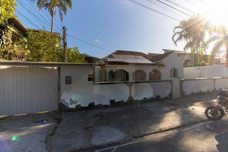 Casa à venda com 720m², 6 quartos e 4 vagas