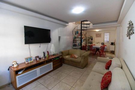 Casa à venda com 720m², 6 quartos e 4 vagas