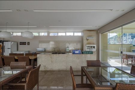 Apartamento para alugar com 120m², 3 quartos e 3 vagas Apartamento para alugar com 120m², 3 quartos e 3 vagasÁrea comum - Salão de festas