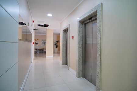 Apartamento à venda com 70m², 2 quartos e 1 vagaHall  de entrada 