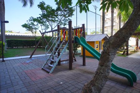 Apartamento à venda com 70m², 2 quartos e 1 vagaÁrea comum - Playground