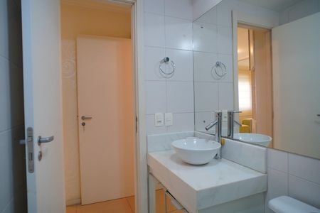 Apartamento à venda com 70m², 2 quartos e 1 vagaBanheiro suíte 