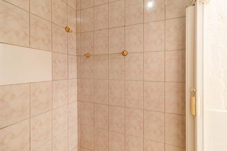 Banheiro de casa para alugar com 1 quarto, 45m² em Vila Constança, São Paulo