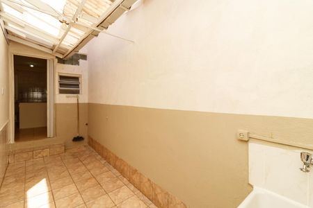 Casa para alugar com 60m², 1 quarto e sem vagaCozinha e Área de Serviço e quintal