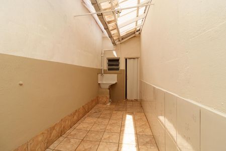 Casa para alugar com 60m², 1 quarto e sem vagaCozinha e Área de Serviço e quintal