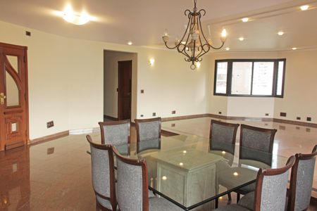 Apartamento para alugar com 400m², 7 quartos e 4 vagasSala