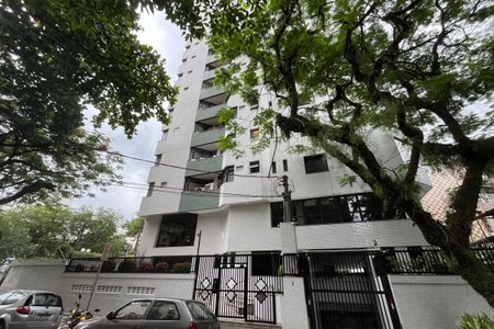 Apartamento para alugar com 400m², 7 quartos e 4 vagas Apartamento para alugar com 400m², 7 quartos e 4 vagasFachada