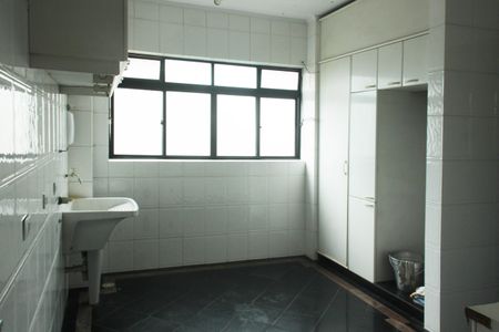 Apartamento para alugar com 400m², 7 quartos e 4 vagasÁrea de Serviço