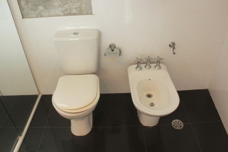 Apartamento para alugar com 400m², 7 quartos e 4 vagasBanheiro da Suíte 4