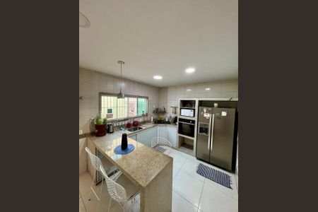 Casa de Condomínio para alugar com 3 quartos, 215m² em Recreio dos Bandeirantes, Rio de Janeiro